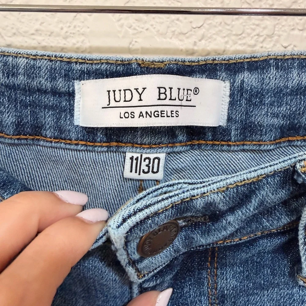 Judy Blue Distressed Blue Women's Jeans size 11/30 - Picture 4 of 8